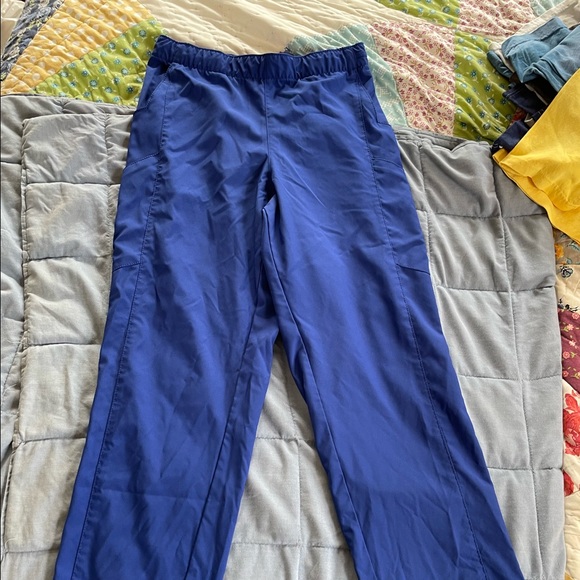 WonderWink W123 Women’s Flat Front Cargo Scrub Pants - Picture 3 of 3